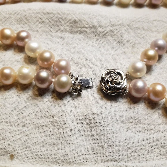 Elegant Vintage Cultured Pearl Necklace with 925 Silver Clasp - Picture 11 of 11
